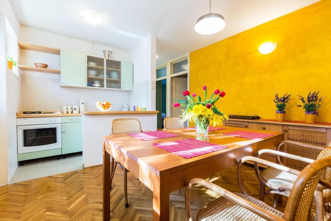 Appartement Lavender Apt. W. Balcony In Old Town