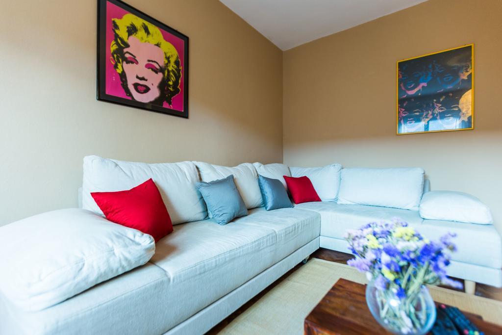 Lavender Apt. W. Balcony In Old Town Appartement *