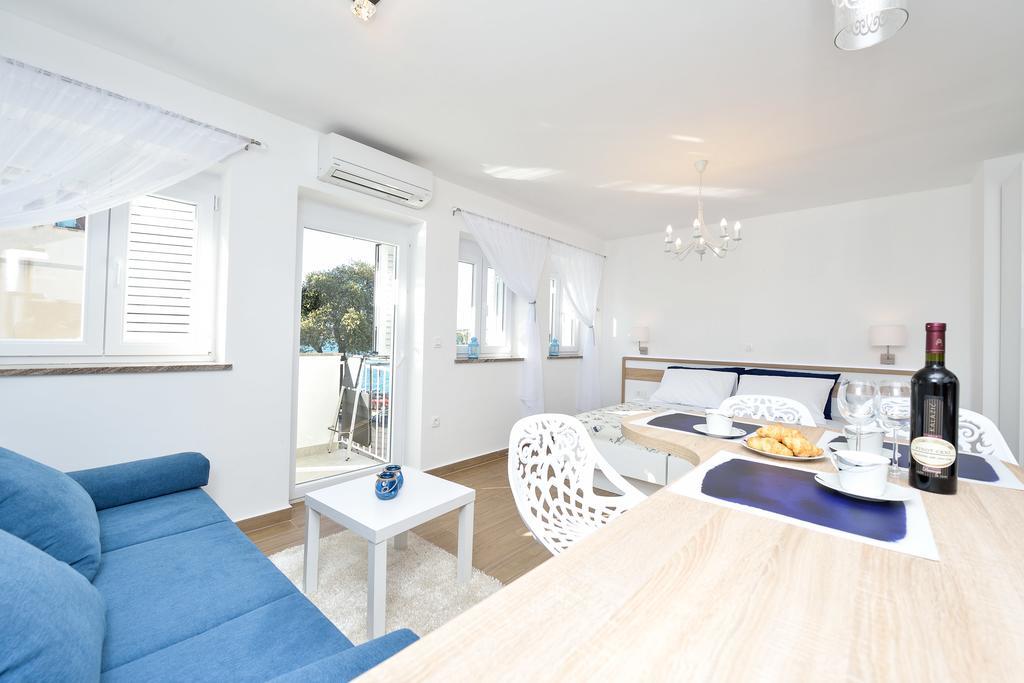 Appartement Lavender Apt. W. Balcony In Old Town